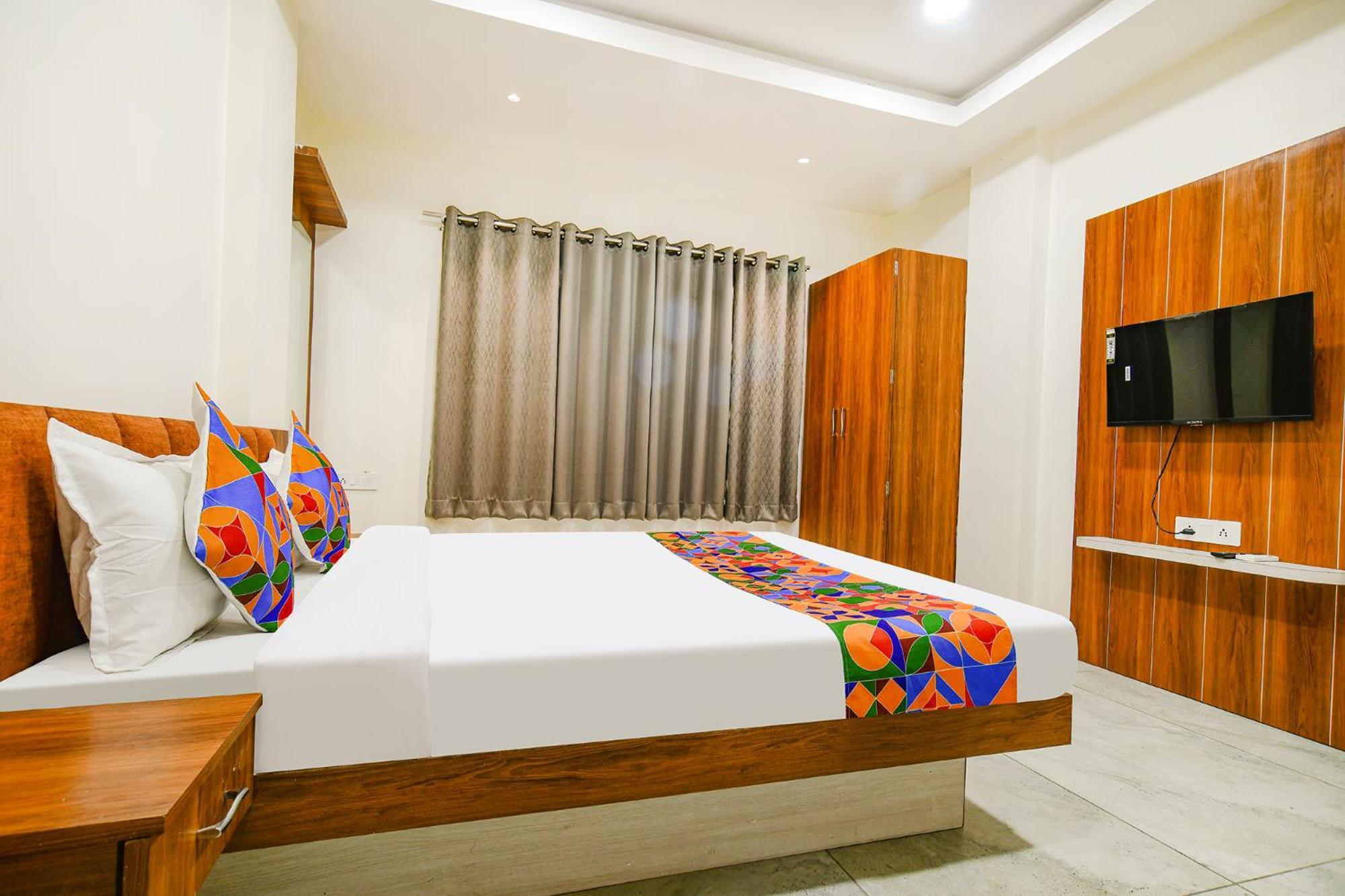 Fabhotel Shree Nakoda Paradise Удджайн Экстерьер фото