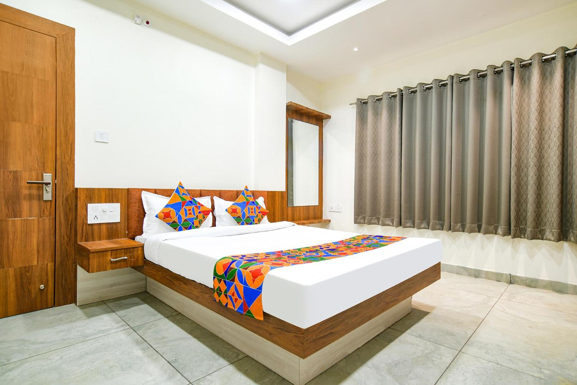 Fabhotel Shree Nakoda Paradise Удджайн Экстерьер фото